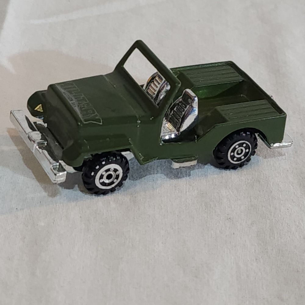 Yatming Military Action Set Jeep Army Green #8006 Unbranded Diecast 1/64 Scale